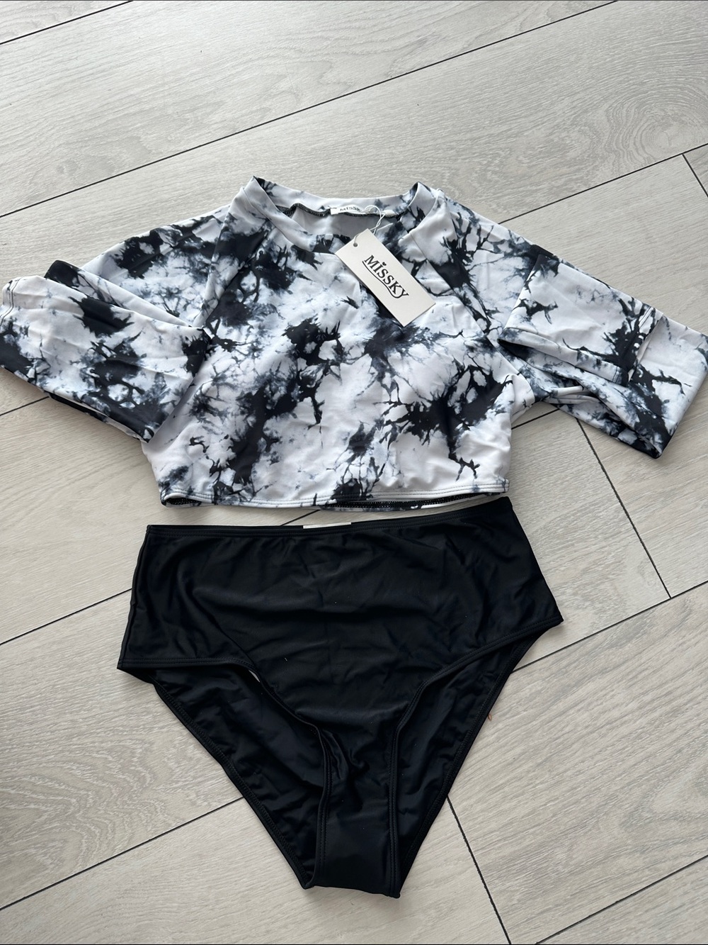 MISSSKY Black & White Tie-Dye Surf Crop Top with High-Waist Black Bottoms